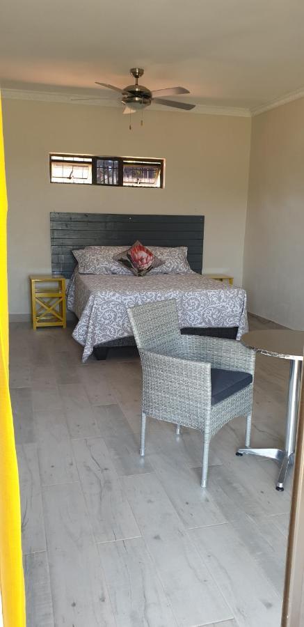 Enkhosi Guest Lodge Nhlangano Exterior foto